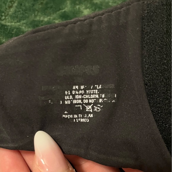 SKIMS Black PushUp TShirt Bra - Picture 3 of 3